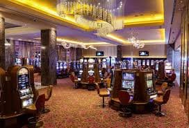 Bandar Ceme betting interface with chip selection on mobile